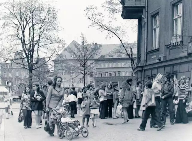 Narożnik al. Wojska Polskiego i ul. Starzyńskiego w 1973 roku, krótko po wyburzeniu Domu Kolejarza