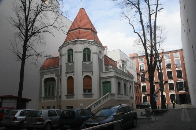 Około 3,2 tys. mkw. powierzchni biurowej powstało w zabytkowych obiektach przy ul. Narutowicza 34, w których uruchomiono Wojewódzkie Centrum Przedsiębiorczości