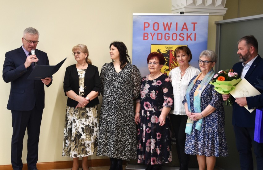 Minister kultury docenił twórców z powiatu bydgoskiego....