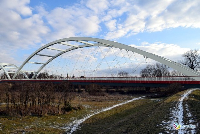 Nowy most nawiązuje wyglądem do przedwojennej przeprawy