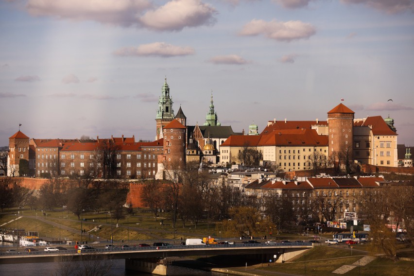Panorama Krakowa z iście diabelskiej perspektywy. Robi wrażenie [GALERIA] 