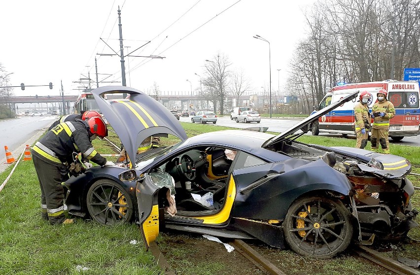 Raport KE: 4 tys. mniej osób straciło życie na drogach...