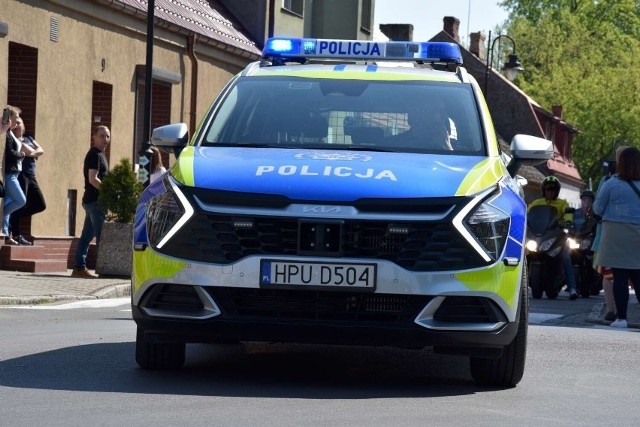 Mężczyzna w obszarze, gdzie obowiązywało ograniczenie prędkości do 50 km/h, jechał z prędkością 100 km/h. Do kontroli jednak się nie zatrzymał, a na widok policjantów zaczął uciekać