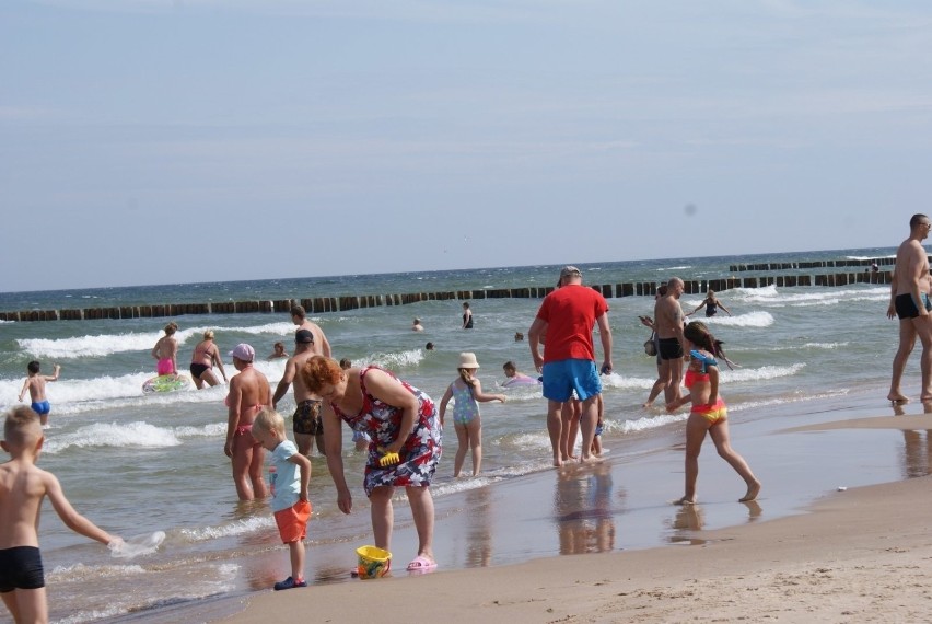 W Dziwnówku zamknięto jedną z plaż. Wykryto bakterię coli. Pozostałe plaże są monitorowane 