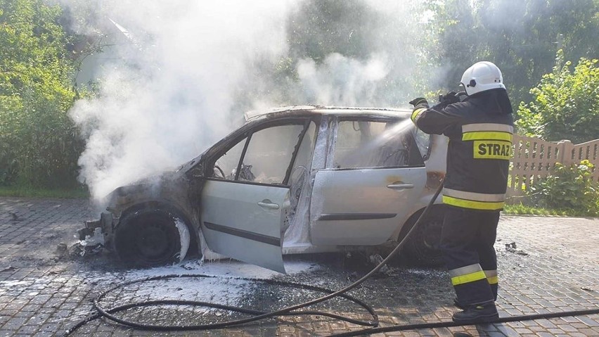 Pożar samochodu w Przegini