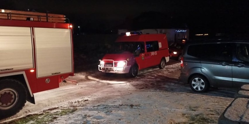 W Łosinie koło Słupska policjanci i strażacy poszukiwali...