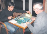 Lubią gry słowem: gra w scrabble