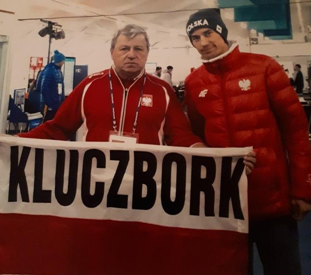 Adam Sokołowski i Kamil Stoch na olimpiadzie zimowej w Pjongczangu.