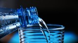 Uwaga! Popularna woda źródlana niegazowana wycofana ze sprzedaży. Znaleziono w niej bakterie z grupy coli