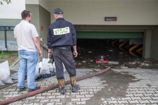 Sprzątanie po powodzi z 9 lipca.