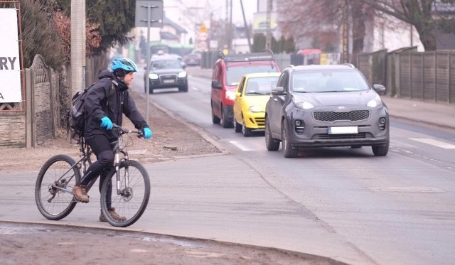 Autorzy apelują wskazują, że Poznań wciąż mniej wydaje na drogi rowerowe niż np. Kraków, czy Wrocław.