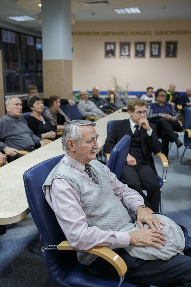 Tarnów. Spotkanie autorskie z prof. Janem Żarynem 