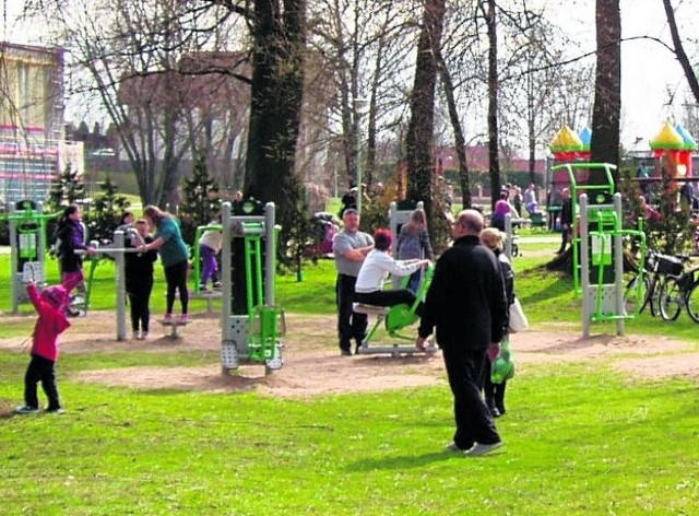 Pierwszą siłownię pod chmurką urządzono przy zalewie Arkadia. W 2015 roku powstaną 3 kolejne.