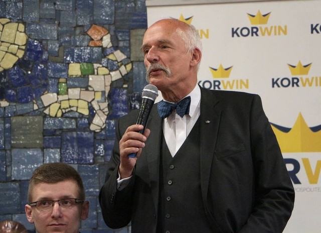 Janusz Korwin-Mikke ostatni raz w Grudziądzu gościł w marcu 2015 roku. Sala NOT-u była wypełniona pod brzegi.