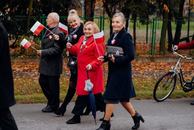 Święto Niepodległości 2023 w Słupi. W 105. rocznicy odzyskania przez Polskę niepodległości brali udział liczni mieszkańcy. Zobacz więcej na kolejnych slajdach