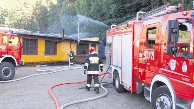 Pożar w zakładzie Metal Works w Bytowie. Jedna osoba została ranna. Na szczęście to tylko ćwiczenia.