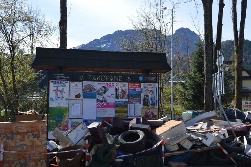 Zakopane zatonęło w śmieciach. Niedługo graty przysłonią widok na Giewont [ZDJĘCIA]