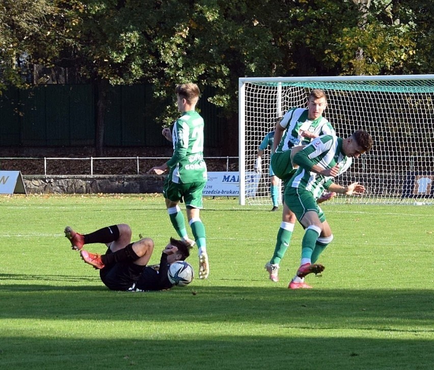 3 liga. Wygrana Łagowa, trzy czerwone kartki w meczu Czarnych, remisy Wisły i KSZO. Sprawdź pozostałe wyniki i tabelę