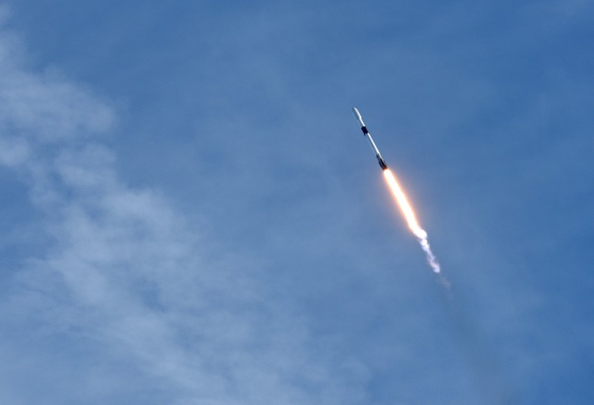 Start rakiety Falcon 9 NA ŻYWO SpaceX wysyła rakietę z polskim satelitą PW-Sat2 3.12.2018 TRANSMISJA