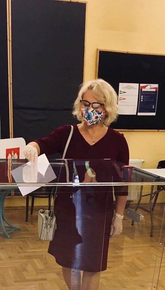 W  niedzielę rano głosowała burmistrz Zawichostu Katarzyna...