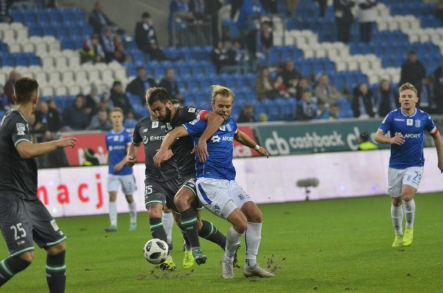 Lechia Gdańsk zagra z Lechem Poznań w 29 kolejce Lotto Ekstraklasy i będzie bronić pozycji lidera. Początek meczu w sobotę o godzinie 20.30. Transmisja w Canal+ Sport.