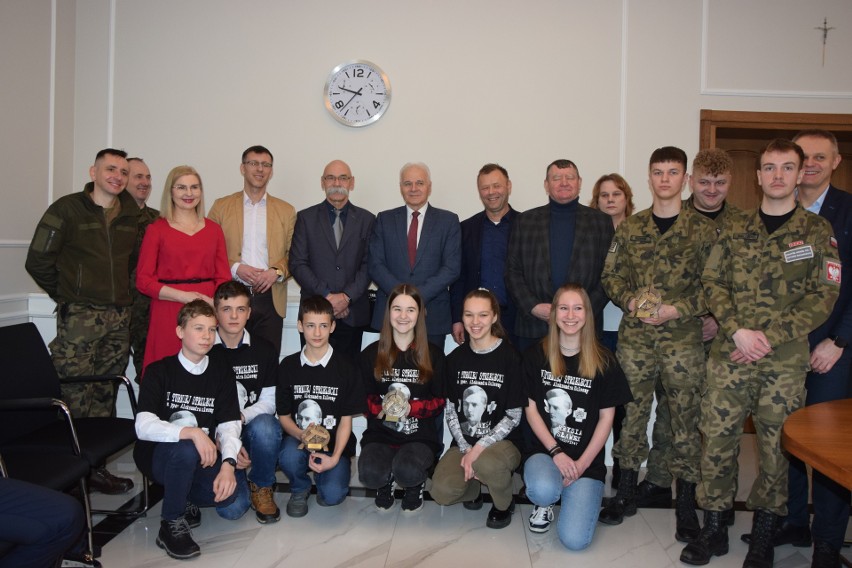 Turniej Strzelecki im. ppor. Aleksandra Kuleszy na strzelnicy w Troszynie rozstrzygnięty. Nagrody wręczono 10.03.2023