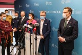 Szpital Tymczasowy w Szczecinie powstał równo rok temu. Udzielono już w nim pomocy prawie 1400 chorym. "Każdy wypis to sukces"    