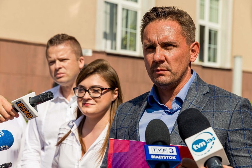 Przedstawiciele lewicy rejestrują listę do Sejmu