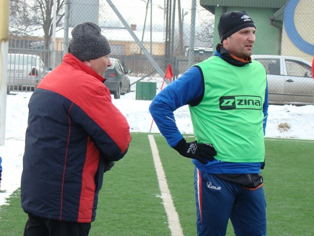 Były piłkarz KSZO Ostrowiec Radosław Kardas po raz pierwszy zagrał w barwach Łysicy Akamit Bodzentyn.