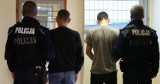Policja znalazła narkotyki, broń i amunicję w powiecie Wieruszowskim. Ojciec i syn z zarzutami 