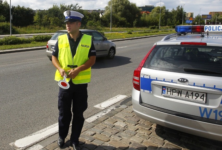 Uparcie jeździsz lewym pasem? Zapłacisz nawet 500 zł. Nowa akcja zachodniopomorskiej policji