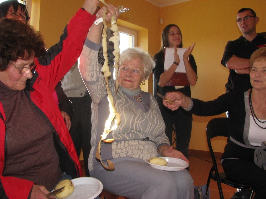 Święto ziemniaka u seniorów (zdjęcia)