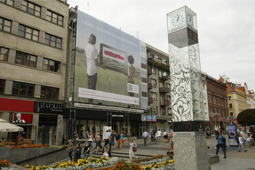 Wielkie reklamy wciąż będą szpeciły Wrocław. Przedsiębiorcy...