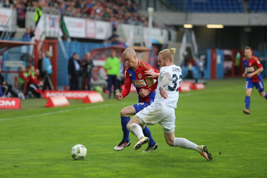 Piast wygrał z Pogonią 2:1