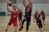 2 liga koszykówki. AZS UJK Kielce przegrał z liderem, KKS Tur Basket Bielsk Podlaski po słabszej drugiej połowie (ZDJĘCIA)