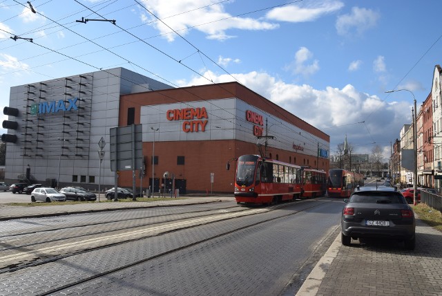 Nowa linia tramwajowa wzdłuż ul. Grundmana połączy te na ul. Gliwickiej i wzdłuż ul. Chorzowskiej.Zobacz kolejne zdjęcia. Przesuwaj zdjęcia w prawo - naciśnij strzałkę lub przycisk NASTĘPNE