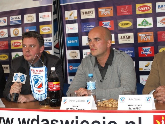 Marcin Olejniczak (z prawej) od wczoraj jest pierwszym trenerem Wdy Świecie