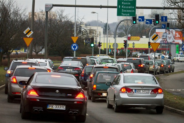 Bydgoszcz komunikacyjnie praktycznie stanęła dziś (30.10) około godziny 16:00.