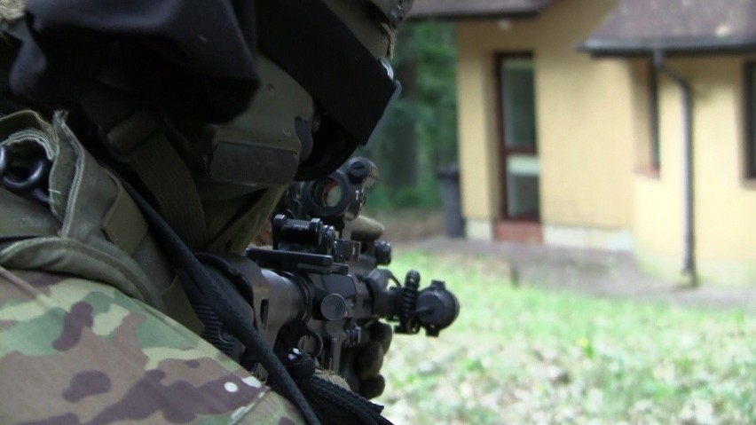 „Chcesz żeby jej się coś stało?!”. Policyjni negocjatorzy z lubelskiego garnizonu ćwiczyli jak negocjować z przestępcami