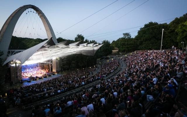 Teatr Letni. Przebudowa i rozbudowa dachu, widowni oraz...