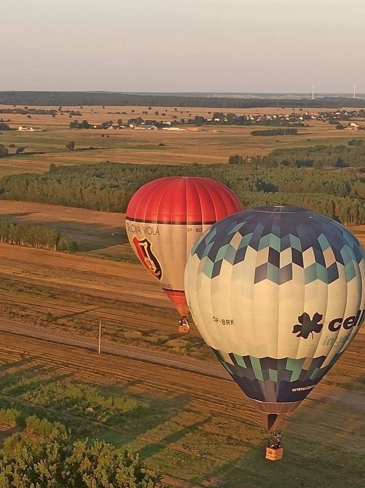 Pogoda przerwała III Fiestę Balonową w Wąchocku. Burza pokrzyżowała plany organizatorów 