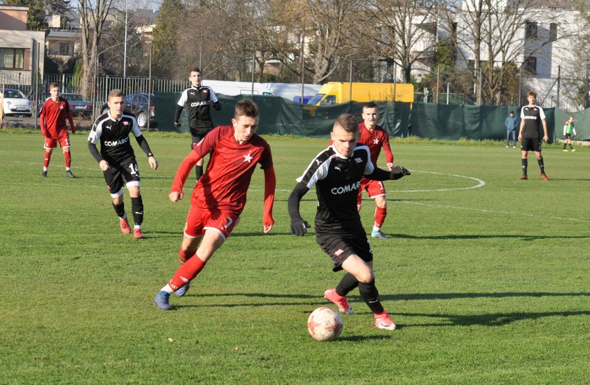 Centralna Liga Juniorów U-17: Wisła - Cracovia. Derby Krakowa pod wodzą... sędzin. "Pasy" przyćmiły "Białą Gwiazdę" [ZDJĘCIA]