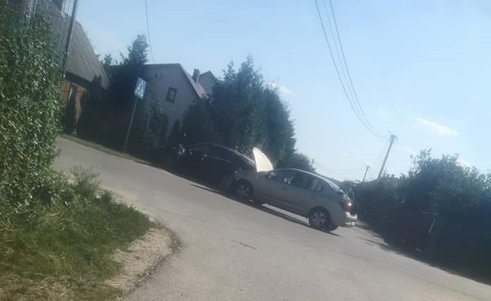 Różan. Kolizja dwóch aut w miejscowości Boruty