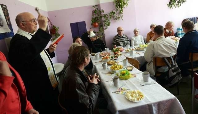 Wczoraj w stołówce PCK w Bydgoszczy zorganizowano tradycyjne śniadanie przedświąteczne - produkty na nie pochodziły z darów