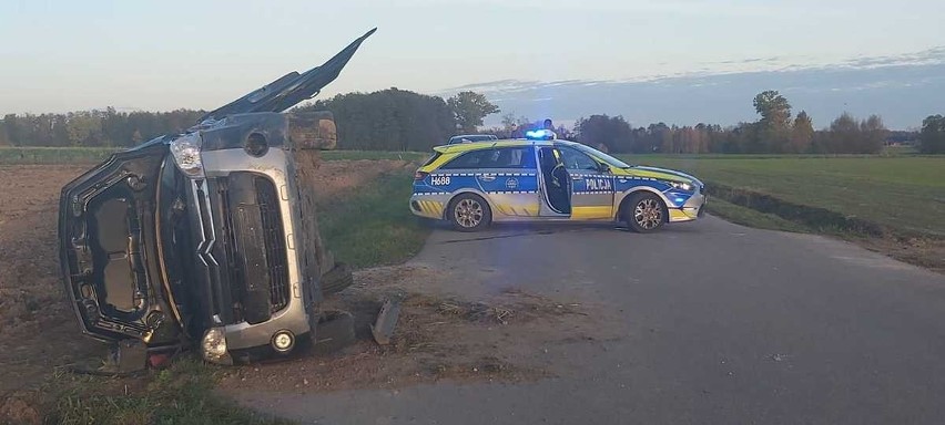 Zderzenie dwóch aut w gminie Andrzejewo. Dwie kobiety zabrane do szpitala