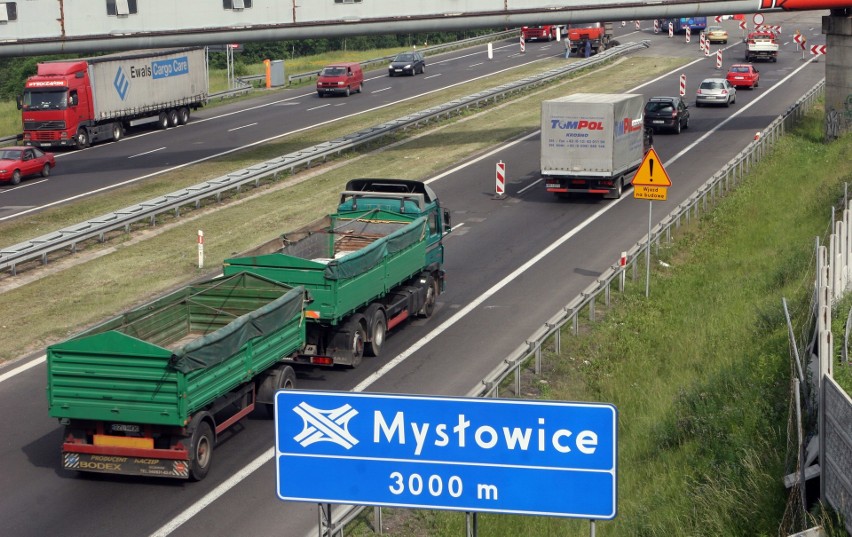 Coraz więcej aut na A4 Katowice-Kraków, a zarobili 160 mln zł, czyli mniej niż rok wcześniej. Stalexport Autostrady: wyniki finansowe 2017