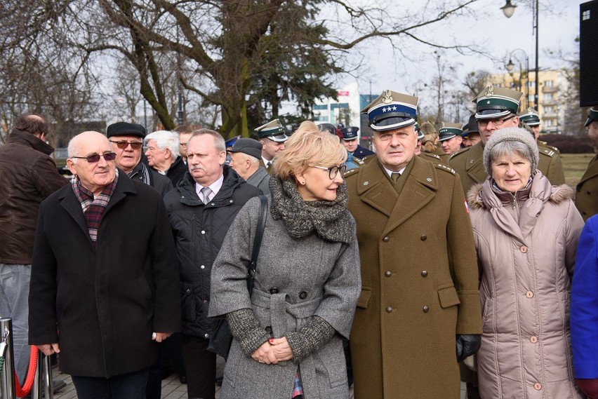 Pod pomnikiem w alei Solidarności odbyła się 1 marca 2017 r....