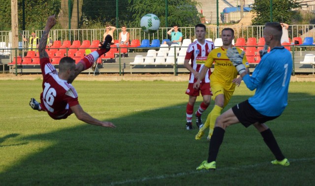 Wojciech Jamróz w ostatniej minucie doliczonego czasu uratował jesienią Sole Oświęcim remis na własnym boisku z Podhalem Nowy Targ (2:2).