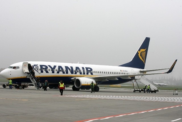 Ryanair jest dominującym przewoźnikiem na łódzkim lotnisku, a po rezygnacji Wizzaira z obsługiwania lotów do Londynu Luton, będzie jedynym.