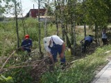  Tarnobrzeg. Więźniowie czyszczą rowy po nawałnicy 